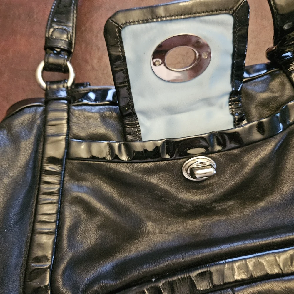 Coach Cricket Vintage 2009 Medium Black Satchel - Picture 16 of 17